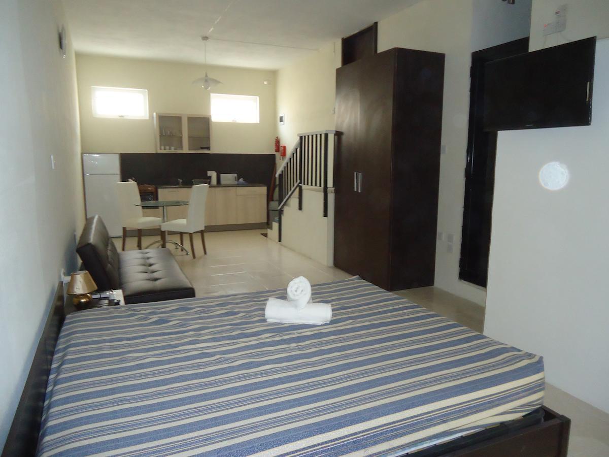 Shamrock Flats Apartment Mellieha Room photo